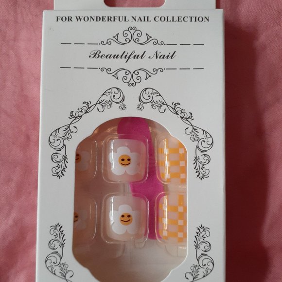 SALE!! Brand New False Nails For Toes - Picture 1 of 1